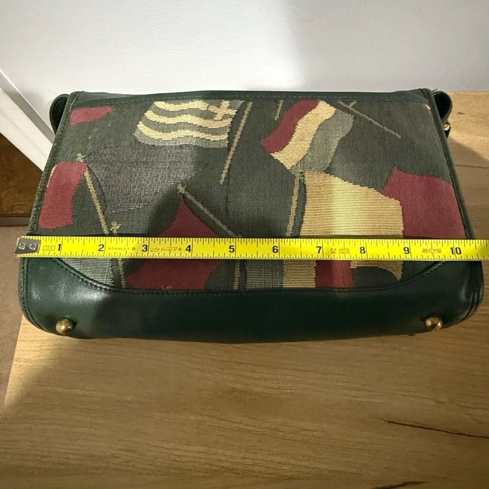 Vintage‎ Brahmin Tapestry Bag Purse Clutch No Crossbody Strap Green Flags S